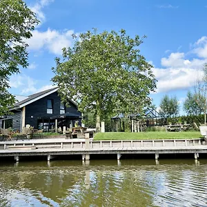 https://hoeve-buytenhout.ihotelsrotterdam.com